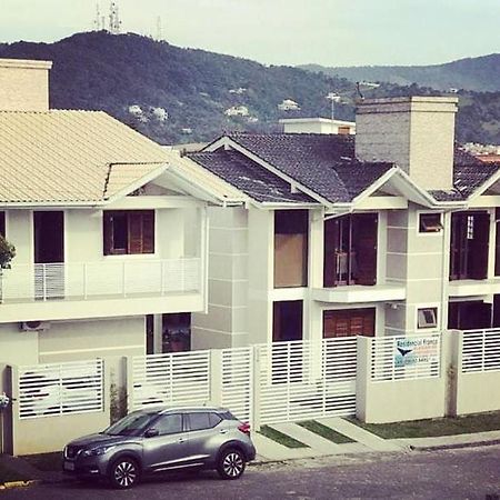 Residencial Franca Garopaba Apartment Exterior photo